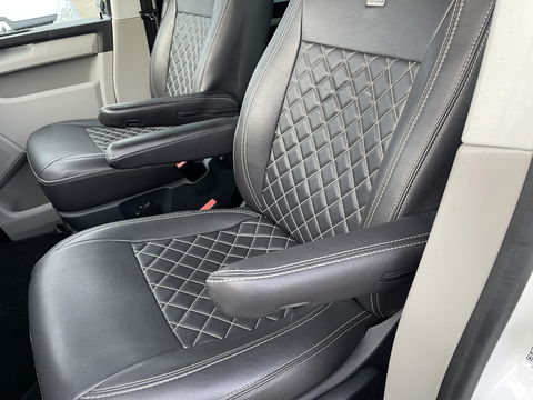 Volkswagen Transporter 2.0 TDI 150pk automaat L2H1 DC 5 persoons Highline / vaste prijs rijklaar € 34.950 ex btw / lease vanaf € 570 / lederen bekleding / adaptive cruise / airco / navigatie / euro 6 / bpm vrij !