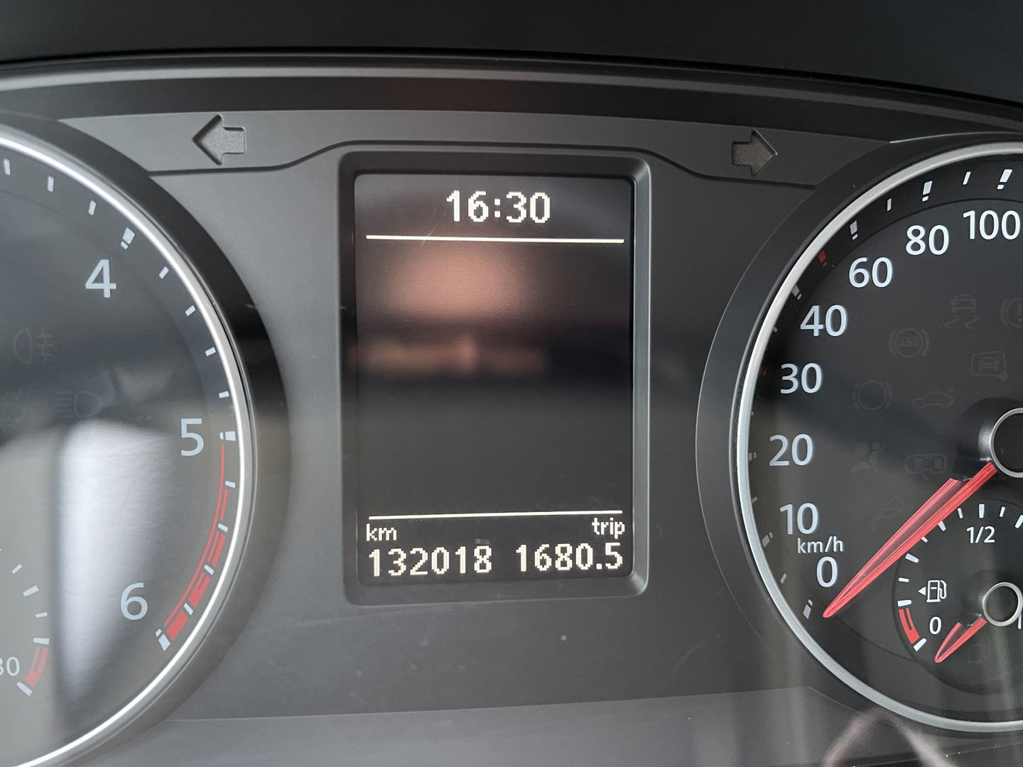 Volkswagen Transporter 2.0 TDI 150pk automaat L2H1 DC 5 persoons Highline / vaste prijs rijklaar € 34.950 ex btw / lease vanaf € 570 / lederen bekleding / adaptive cruise / airco / navigatie / euro 6 / bpm vrij !