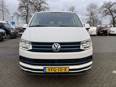 Volkswagen Transporter 2.0 TDI 150pk automaat L2H1 DC 5 persoons Highline / vaste prijs rijklaar € 34.950 ex btw / lease vanaf € 570 / lederen bekleding / adaptive cruise / airco / navigatie / euro 6 / bpm vrij !