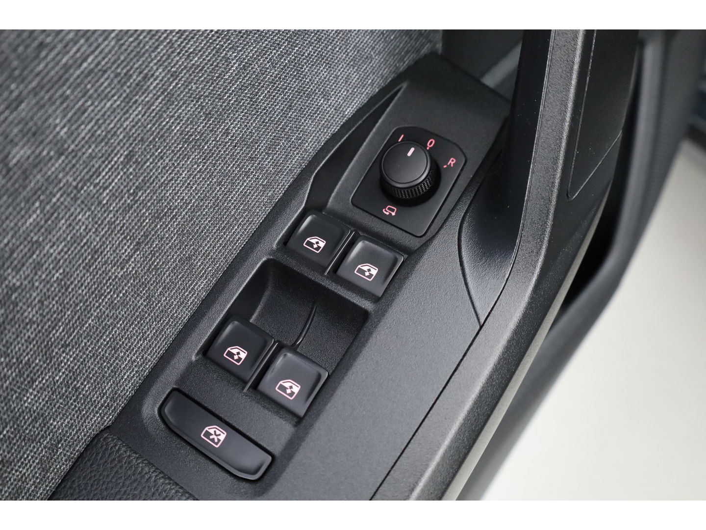 SEAT Arona 1.0 TSI Xperience | Stoelverw. | Keyless | Cruise | Apple CarPlay & Android Auto | LED