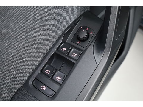 SEAT Arona 1.0 TSI Xperience | Stoelverw. | Keyless | Cruise | Apple CarPlay & Android Auto | LED