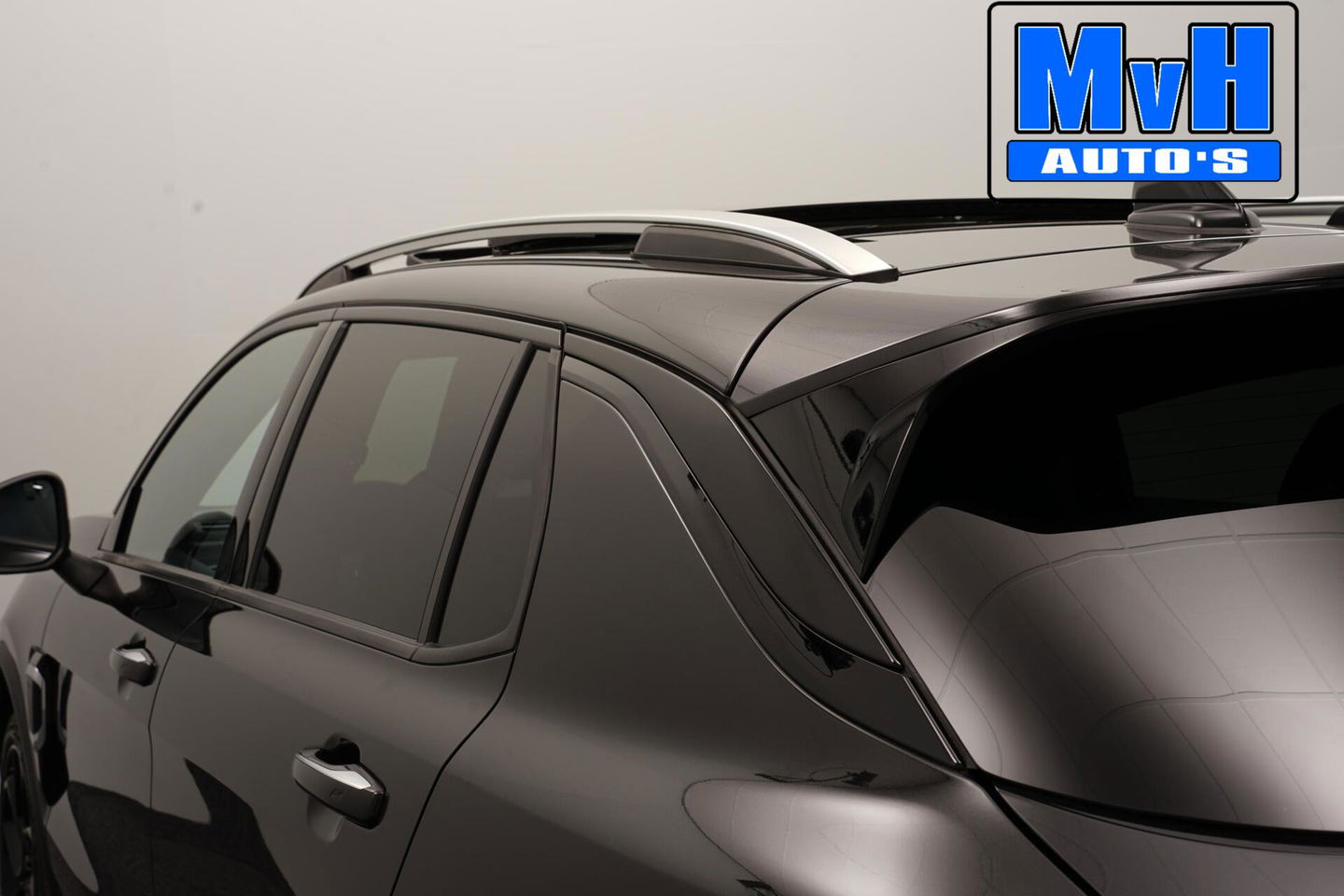 Lynk & Co 01 1.5 Hybride|FULL BLACK XL|ZWARTE.HEMEL|NAP