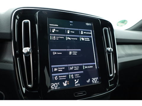 Volvo XC40 1.5 T5 Plug-in hybrid Plus Dark Facelift | Trekhaak elek. | 20 inch | elek. Sportstoelen | H&K Audio |