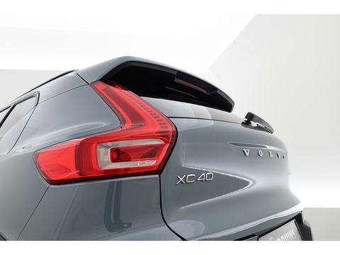 Volvo XC40 1.5 T5 Plug-in hybrid Plus Dark Facelift | Trekhaak elek. | 20 inch | elek. Sportstoelen | H&K Audio |