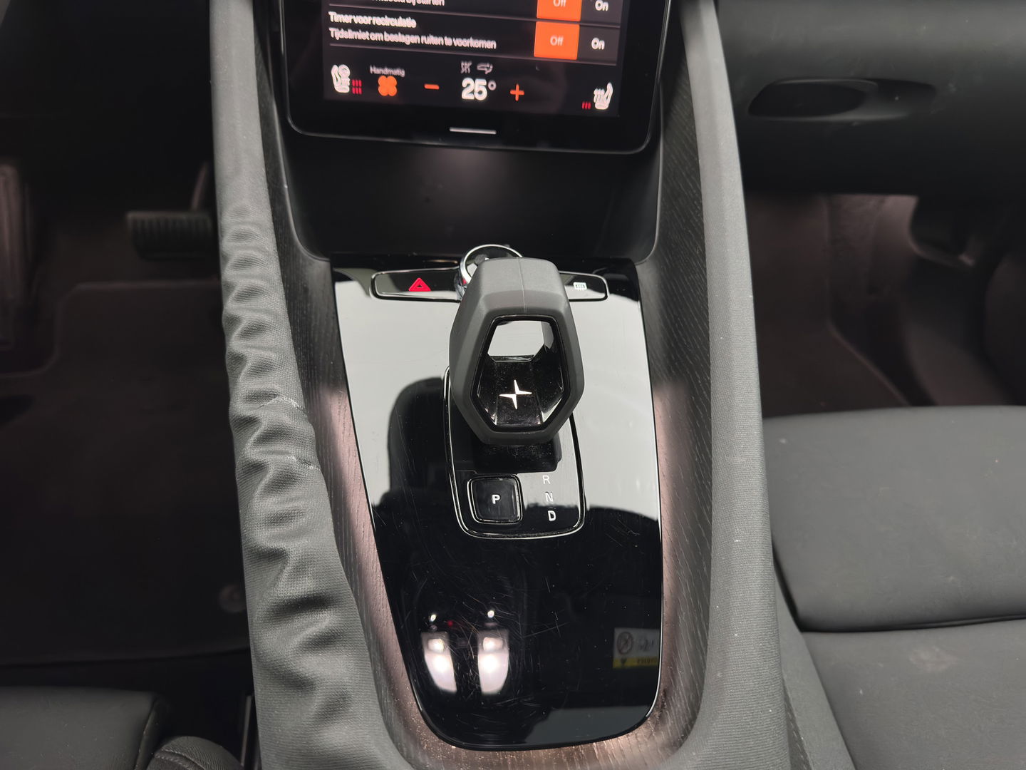 Polestar 2 Long Range Dual Motor Perfomance 78 kwh [ 3-Fase ] { SOH-95% } (INCL-BTW) Aut. *PANO | NAVI-FULLMAP | HARMAN/KARDON-AUDIO | FULL-LED | KEYLESS | DIGI-COCKPIT | MEMORY-PACK |  CARPLAY | DAB+ | HEATED-SPORTSEATS | TOPVIEW | ADAPTIVE-CRUISE |  20"ALU*