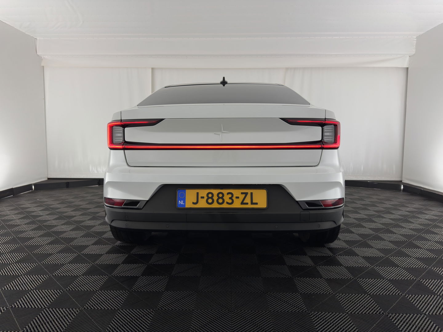 Polestar 2 Long Range Dual Motor Perfomance 78 kwh [ 3-Fase ] { SOH-95% } (INCL-BTW) Aut. *PANO | NAVI-FULLMAP | HARMAN/KARDON-AUDIO | FULL-LED | KEYLESS | DIGI-COCKPIT | MEMORY-PACK |  CARPLAY | DAB+ | HEATED-SPORTSEATS | TOPVIEW | ADAPTIVE-CRUISE |  20"ALU*