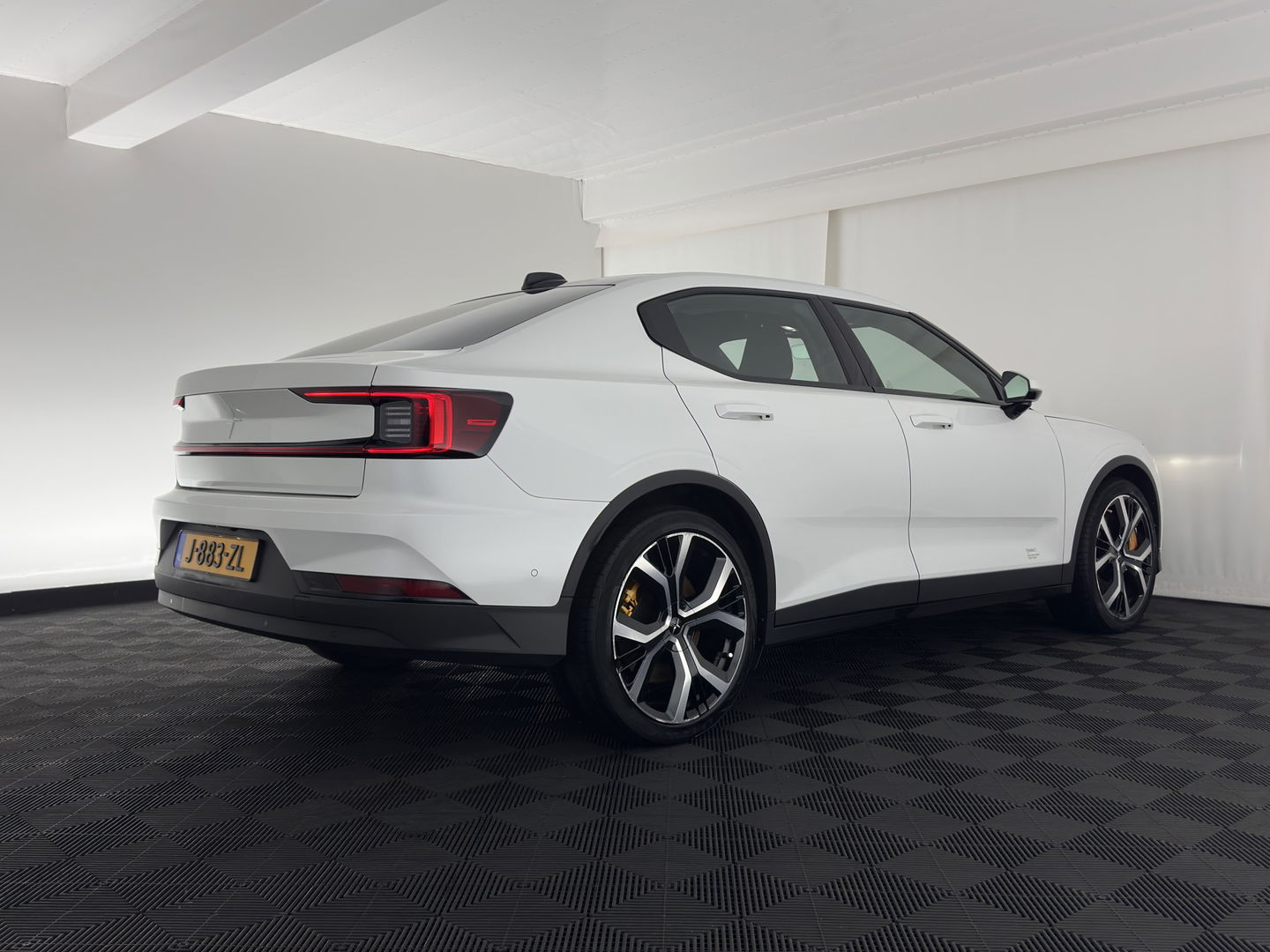 Polestar 2 Long Range Dual Motor Perfomance 78 kwh [ 3-Fase ] { SOH-95% } (INCL-BTW) Aut. *PANO | NAVI-FULLMAP | HARMAN/KARDON-AUDIO | FULL-LED | KEYLESS | DIGI-COCKPIT | MEMORY-PACK |  CARPLAY | DAB+ | HEATED-SPORTSEATS | TOPVIEW | ADAPTIVE-CRUISE |  20"ALU*