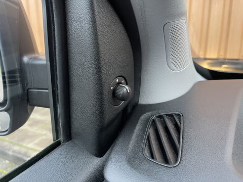 Fiat Doblò 1.3 MJ L1 | Ex. BTW | Trekhaak | | Navigatie | Airconditioning | Cruise Control | Bluetooth | DAB | Multifunctioneel Stuurwiel | Elektrische Spiegels | Elektrische Ramen |