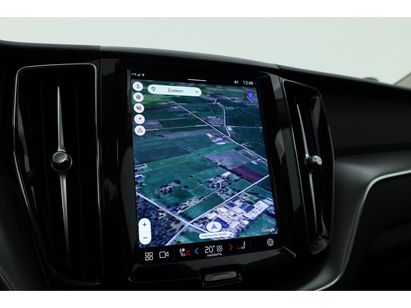 Volvo XC60 2.0 T6 Plug-in hybrid AWD Plus Bright | Long Range |Leer | Pano-dak | 360 camera | Trekhaak elek. | Stoel +  stuurverw. |