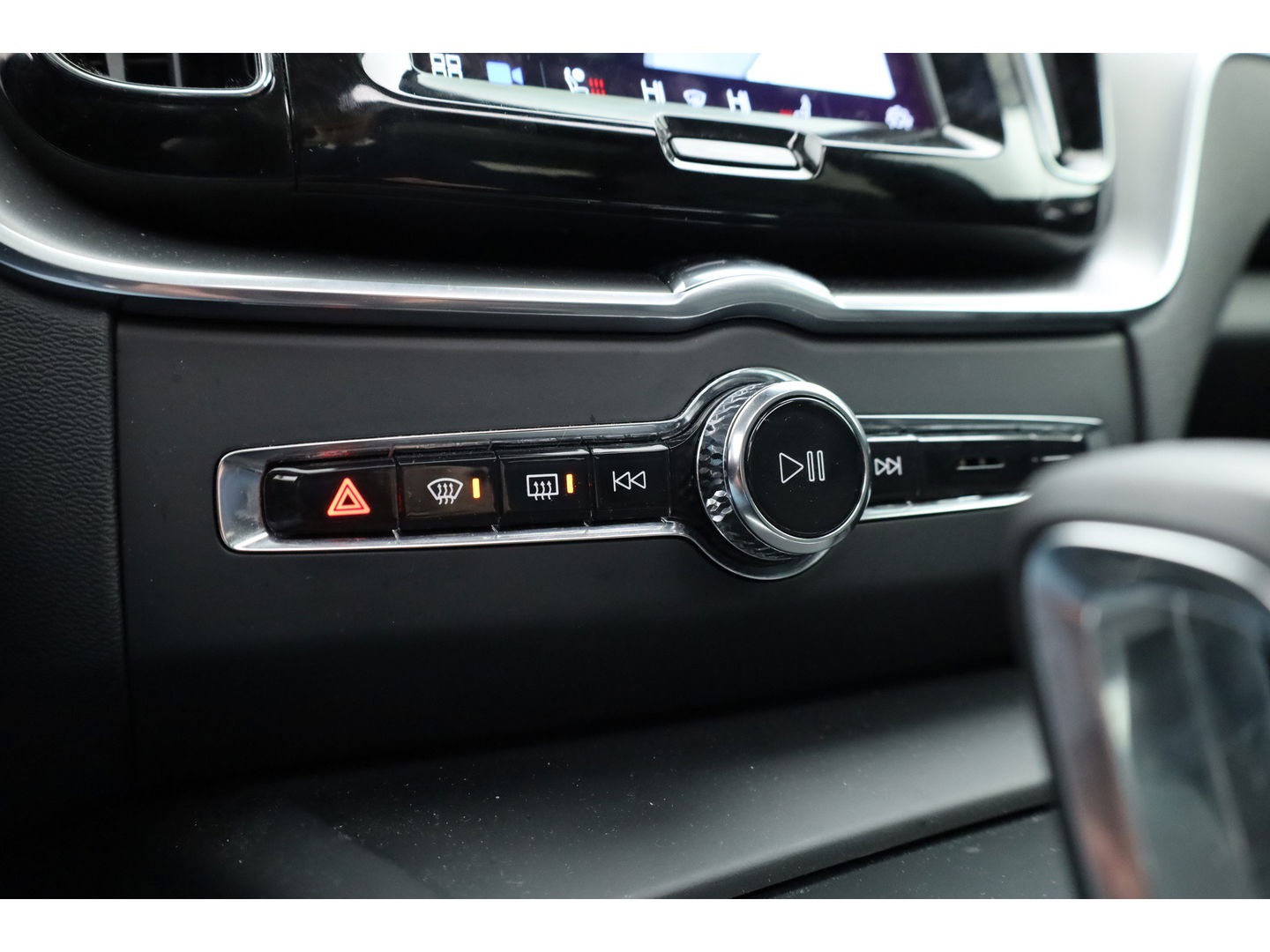 Volvo XC60 2.0 T6 Plug-in hybrid AWD Plus Bright | Long Range |Leer | Pano-dak | 360 camera | Trekhaak elek. | Stoel +  stuurverw. |