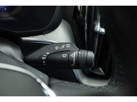 Volvo XC60 2.0 T8 Plug-in hybrid AWD Plus Dark Pano-dak | Head-up | Adap. cruise | 360 camera | H&K Audio 4x stoel + stuurverw. |