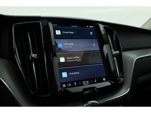 Volvo XC60 2.0 T8 Plug-in hybrid AWD Plus Dark Pano-dak | Head-up | Adap. cruise | 360 camera | H&K Audio 4x stoel + stuurverw. |