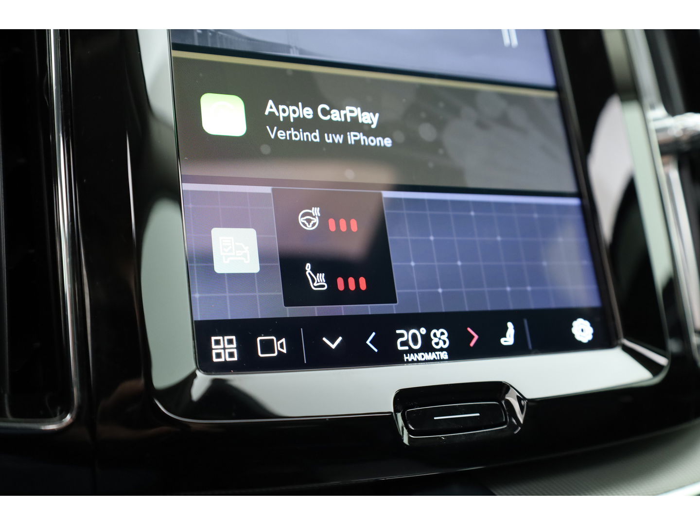 Volvo XC60 2.0 T8 Plug-in hybrid AWD Plus Dark Pano-dak | Head-up | Adap. cruise | 360 camera | H&K Audio 4x stoel + stuurverw. |