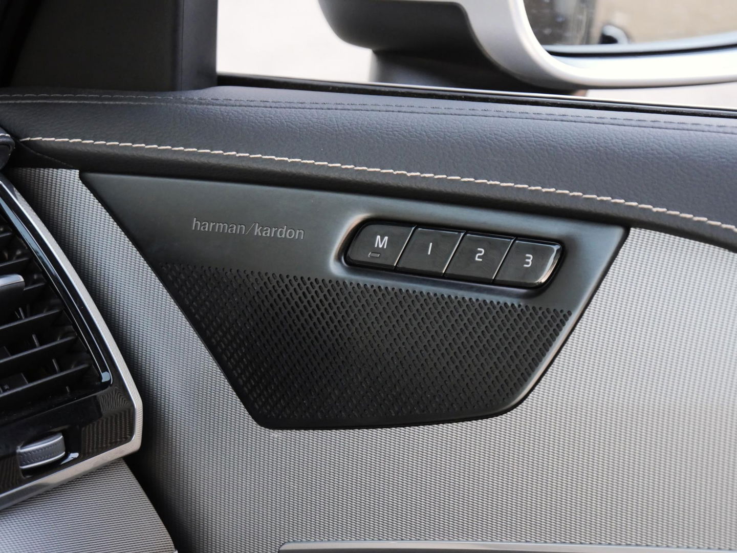 Volvo XC90 T8 AWD R-DESIGN/ BLIS/ H&K AUDIO/ PANORAMADAK/ CAMERA