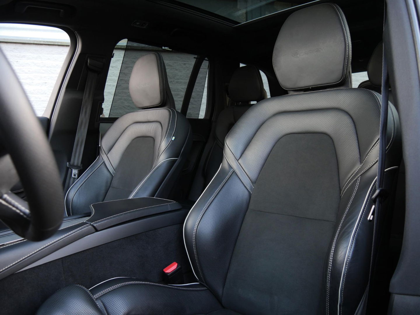 Volvo XC90 T8 AWD R-DESIGN/ BLIS/ H&K AUDIO/ PANORAMADAK/ CAMERA