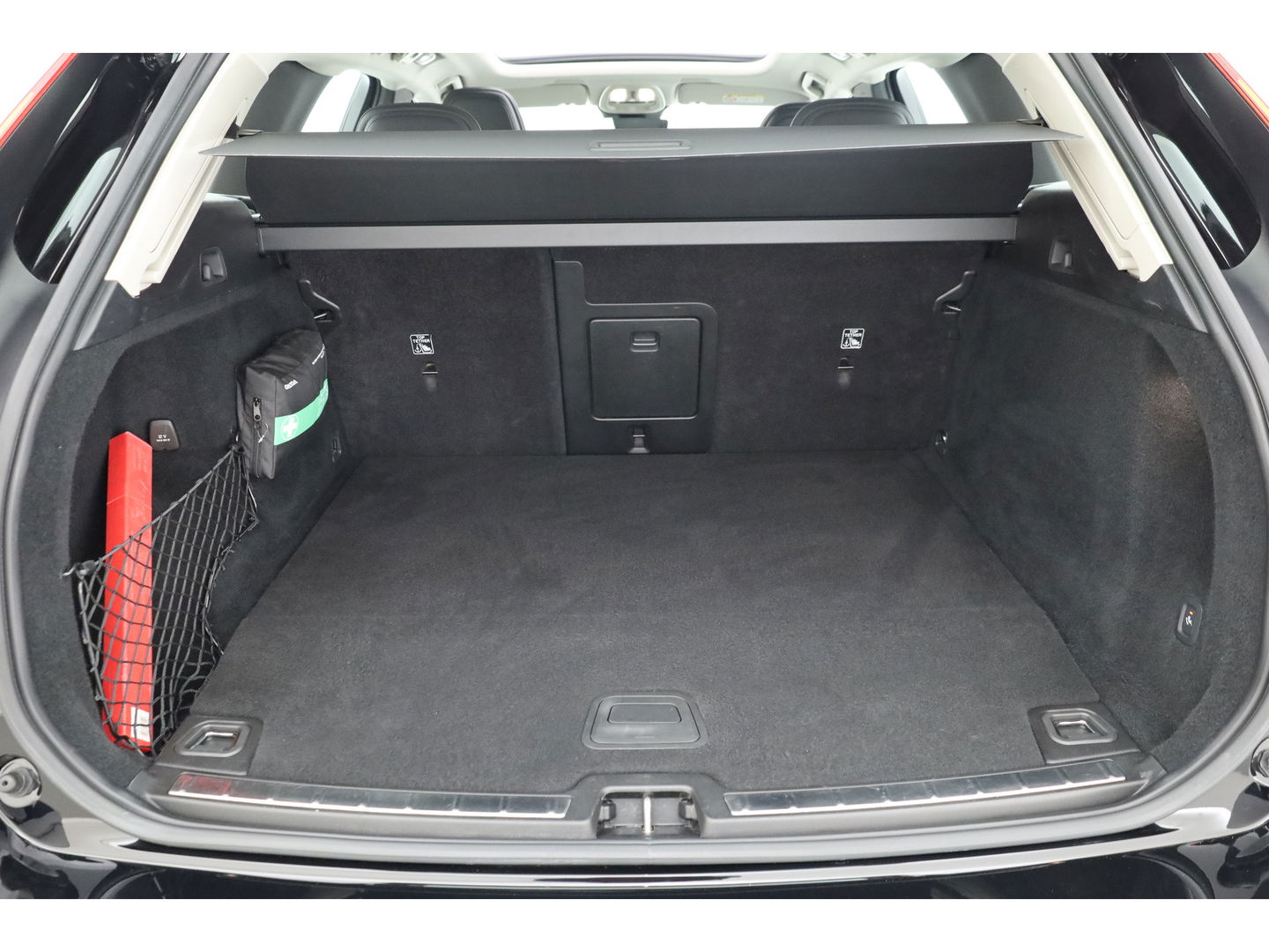 Volvo XC60 2.0 T6 Plug-in hybrid AWD Inscription Long Range | Massage | Head-up | Stoelventi. | Trekhaak | H&K audio |