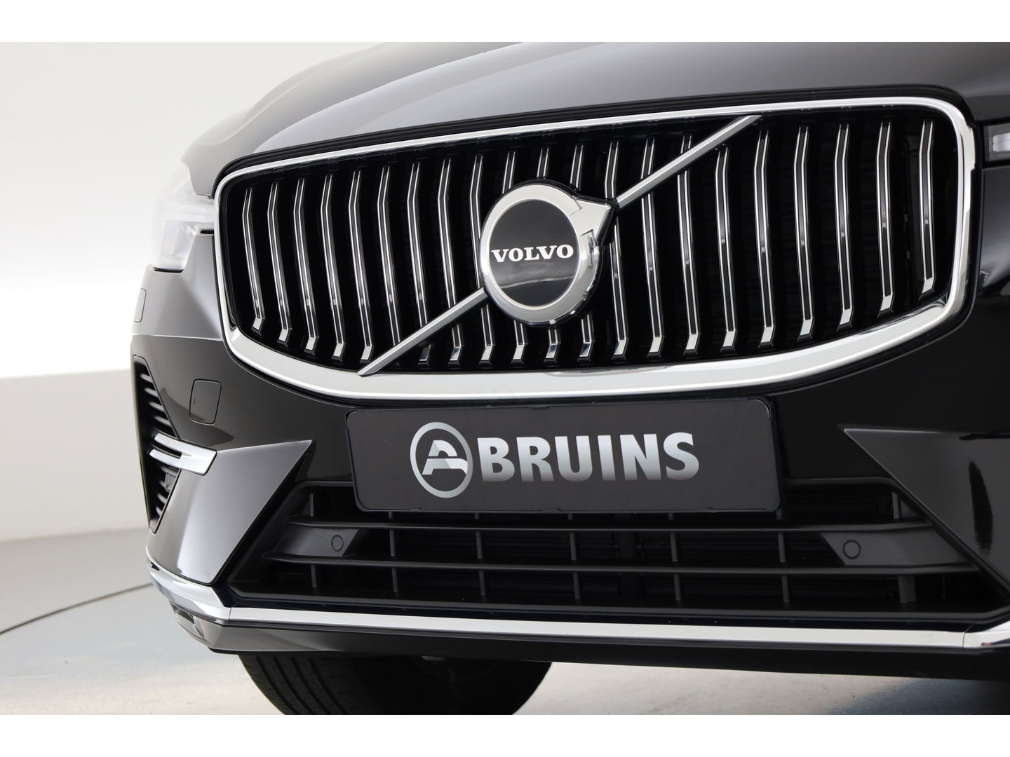 Volvo XC60 2.0 T6 Plug-in hybrid AWD Inscription Long Range | Massage | Head-up | Stoelventi. | Trekhaak | H&K audio |