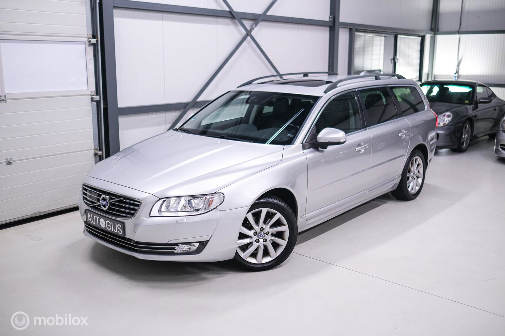 Volvo V70 2.0 D4 Summum | Adaptive | Blis | Schuifdak | Trekhaak | Dealer onderhouden | Leder | Memory | Lane assist |
