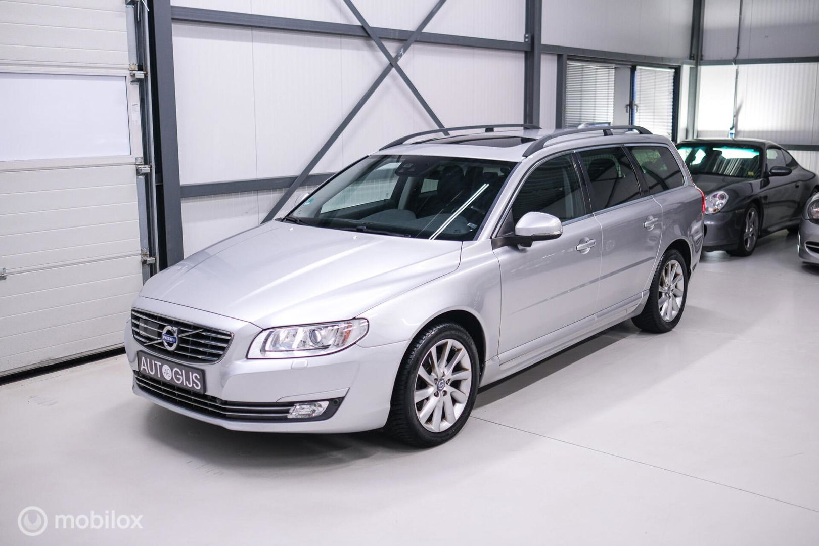 Volvo V70 2.0 D4 Summum | Adaptive | Blis | Schuifdak | Trekhaak | Dealer onderhouden | Leder | Memory | Lane assist |