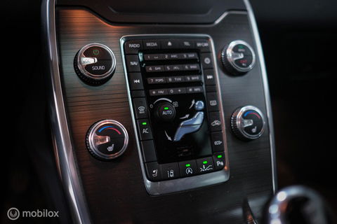 Volvo V70 2.0 D4 Summum | Adaptive | Blis | Schuifdak | Trekhaak | Dealer onderhouden | Leder | Memory | Lane assist |