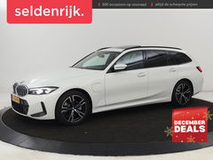 BMW 3-serie 320e M Sport | Panoramadak | Trekhaak | Stoelverwarming | Carplay | Sportstoelen | Leder/Alcantara | Navigatie | Widescreen Display | Sfeerverlichting | Parkeerhulp | PHEV | Plug In