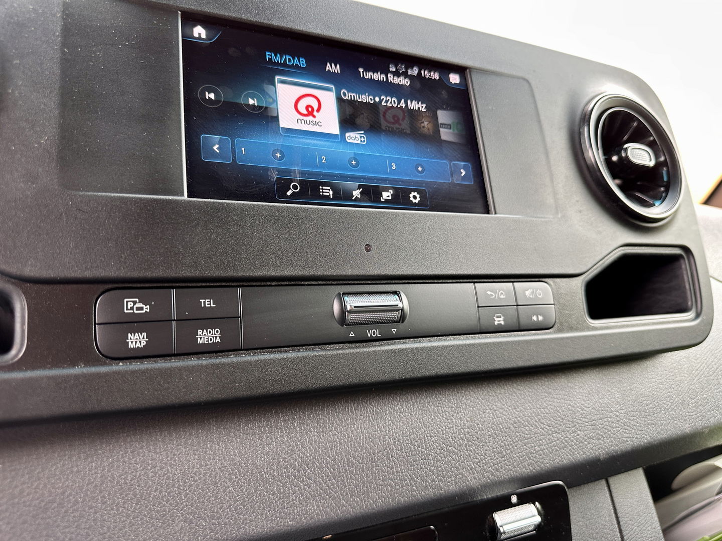 Mercedes-Benz Sprinter 316 2.2 CDI L3H2 DC EURO VI-D | Cruise Control | Achteruitrijcamera | Ex. BTW | Parkeersensoren | Apple Carplay | Android Auto | Airconditioning