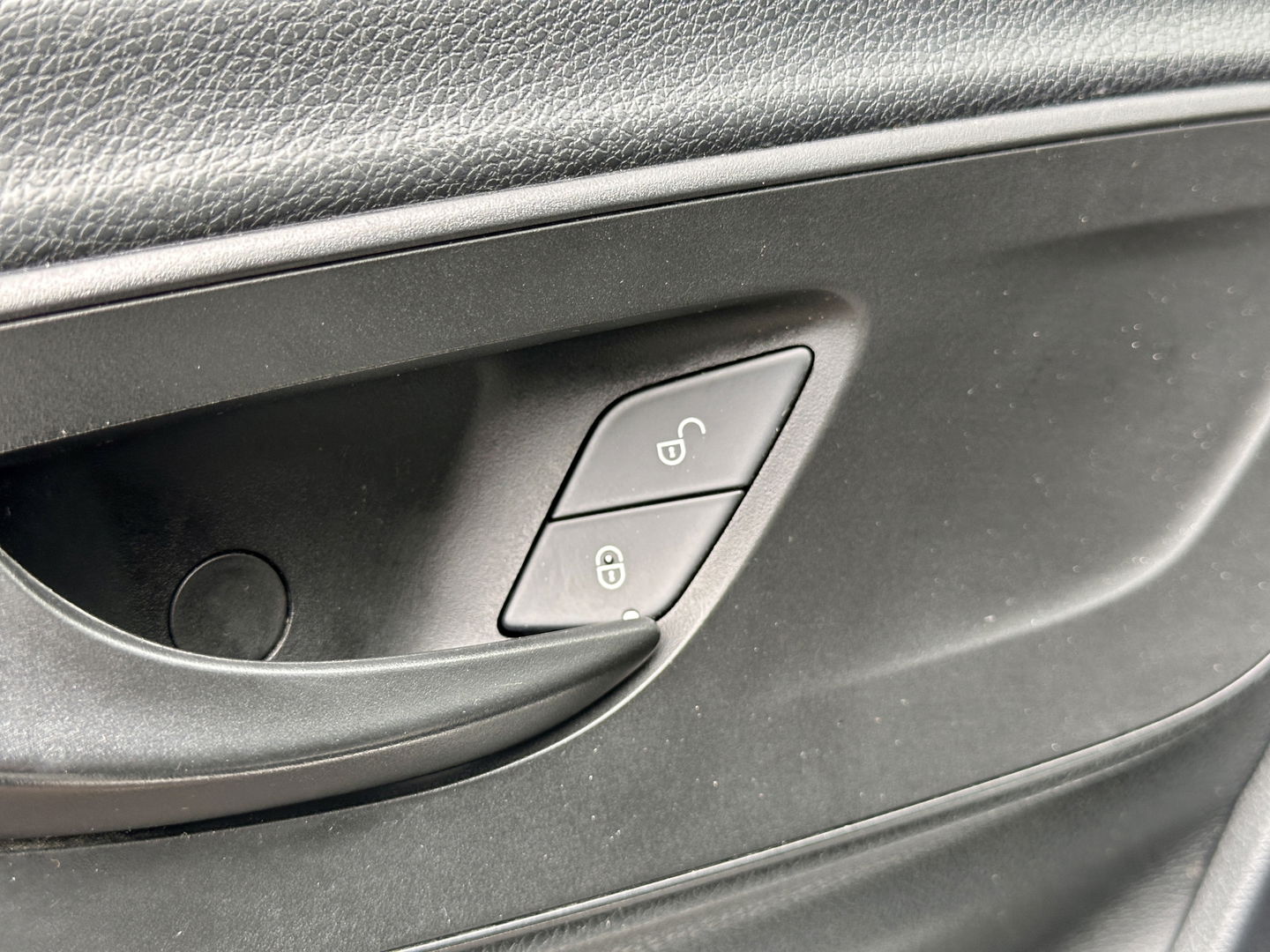 Mercedes-Benz Sprinter 316 2.2 CDI L3H2 DC EURO VI-D | Cruise Control | Achteruitrijcamera | Ex. BTW | Parkeersensoren | Apple Carplay | Android Auto | Airconditioning