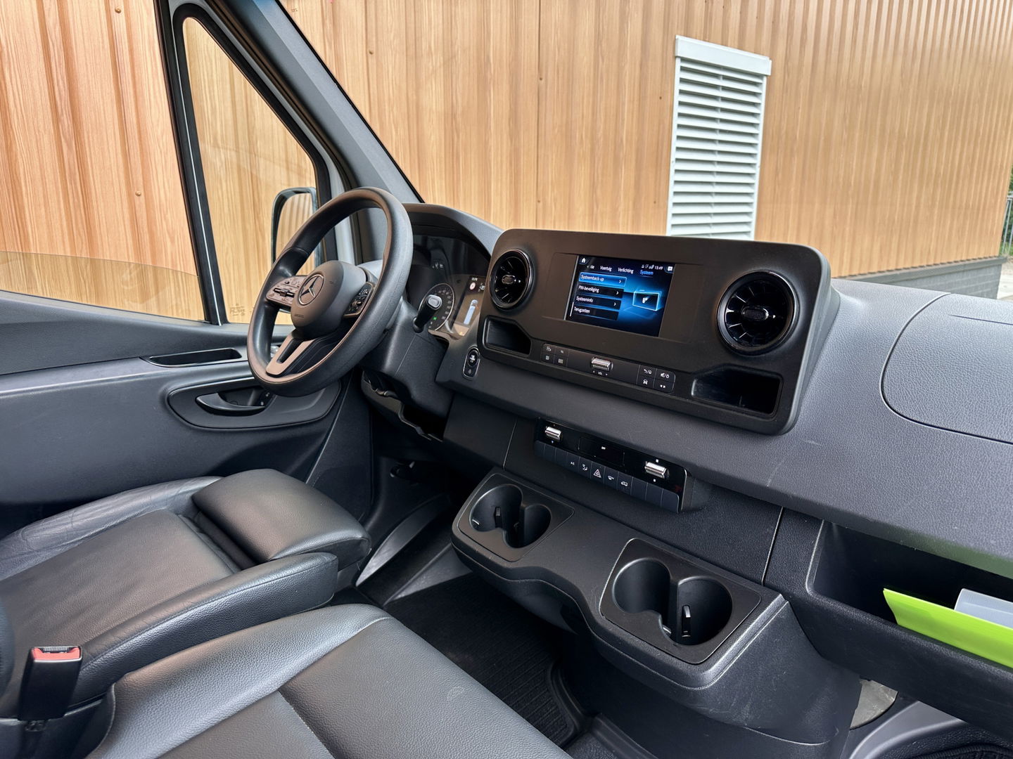 Mercedes-Benz Sprinter 316 2.2 CDI L3H2 DC EURO VI-D | Cruise Control | Achteruitrijcamera | Ex. BTW | Parkeersensoren | Apple Carplay | Android Auto | Airconditioning
