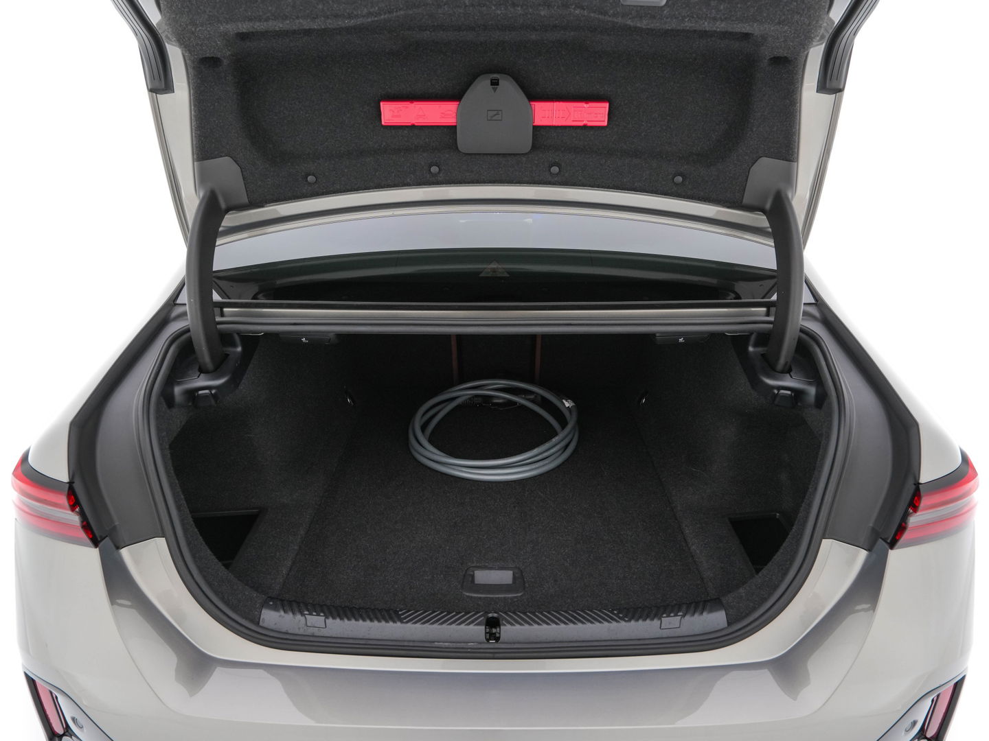 BMW i5 eDrive 40 M-Sport 84 kWh [ 3-Fase ] { SOH-96% } (INCL-BTW) *PANO | HEAD-UP | TWO-TONE-LUXURY-LEATHER | FULL-LED | BLIND-SPOT | HARMAN-KARDON-SURROUND | COMFORTSEATS |  WIDESCREEN-DIGICOCKPIT | AMBIENT-LIGHT | KEYLESS | TOPVIEW | DAB | ...