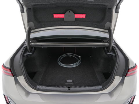 BMW i5 eDrive 40 M-Sport 84 kWh [ 3-Fase ] { SOH-96% } (INCL-BTW) *PANO | HEAD-UP | TWO-TONE-LUXURY-LEATHER | FULL-LED | BLIND-SPOT | HARMAN-KARDON-SURROUND | COMFORTSEATS |  WIDESCREEN-DIGICOCKPIT | AMBIENT-LIGHT | KEYLESS | TOPVIEW | DAB | ...