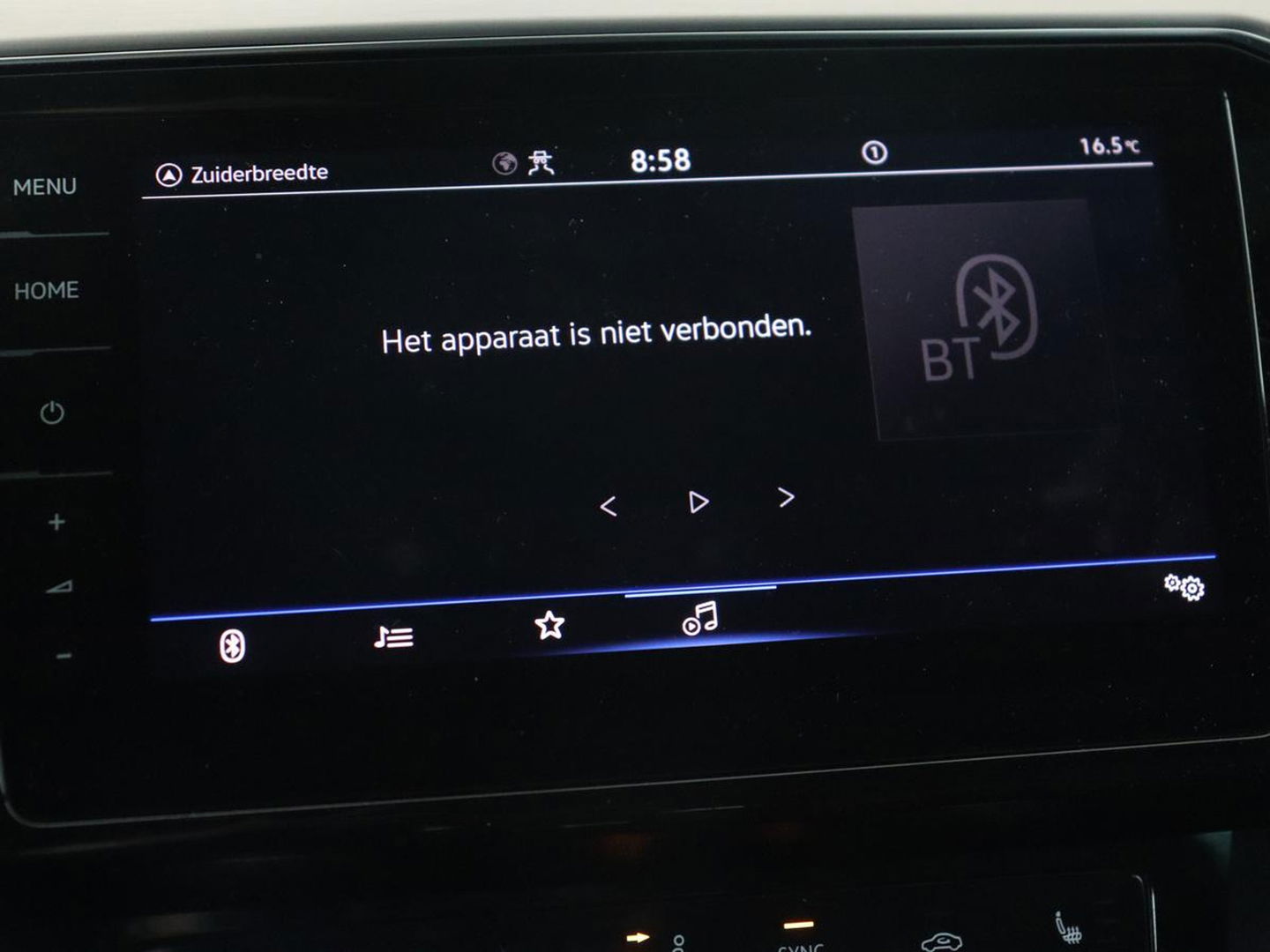 Volkswagen Passat 1.5 TSI R-Line | Panoramadak | Trekhaak | Matrix LED | Stoelverwarming | Adaptive cruise | Leder/Alcantara | Camera | Carplay | Keyless | Climate control | Parkeerhulp