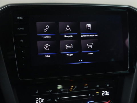 Volkswagen Passat 1.5 TSI R-Line | Panoramadak | Trekhaak | Matrix LED | Stoelverwarming | Adaptive cruise | Leder/Alcantara | Camera | Carplay | Keyless | Climate control | Parkeerhulp