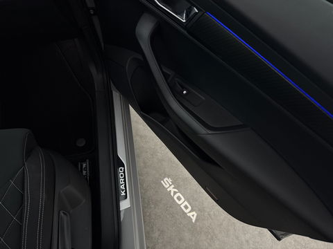 Škoda Karoq 1.5 TSI ACT 150PK Sportline | Pano | Sfeerverl. | Stoel/Stuurverw. | Camera | Virtual | Carplay