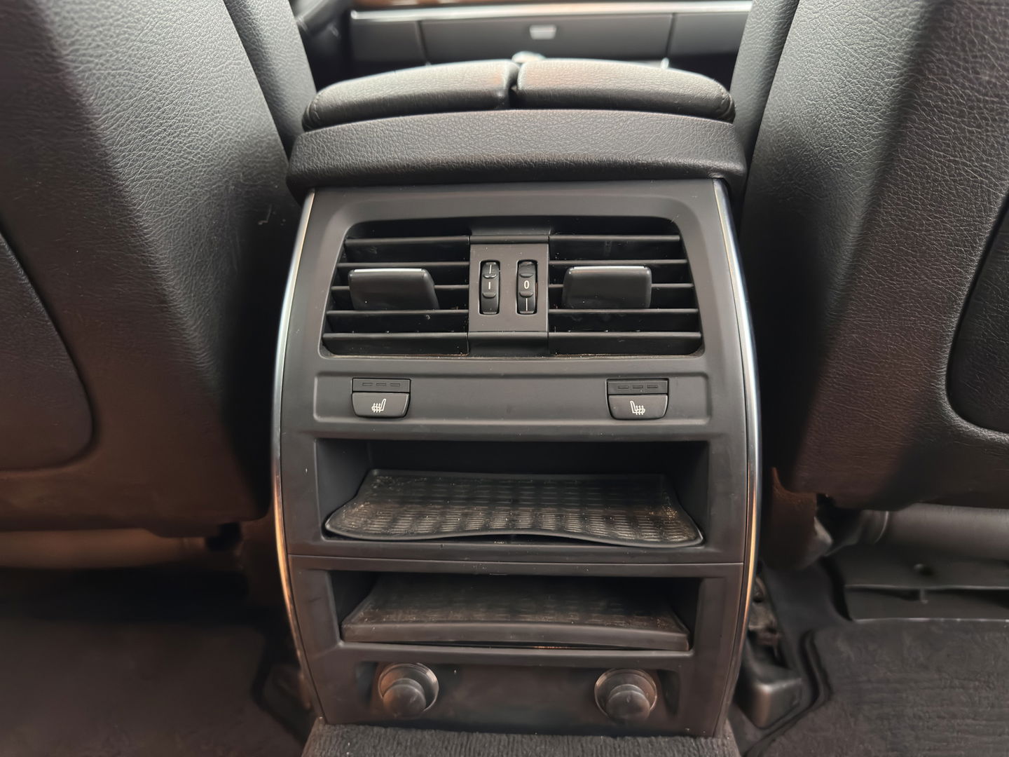 BMW 5 Serie Gran Turismo 530d High Executive Aut. *PANO | LUXURY-LEATHER | NAVI-FULLMAP | BI-XENON | CRUISE | HIFI-SOUND | HEATED-COMFORTSEATS | AMBIENT-LIGHT | CAMERA | PDC | TOWBAR | WOODEN-INLAY |  20'' ALU*