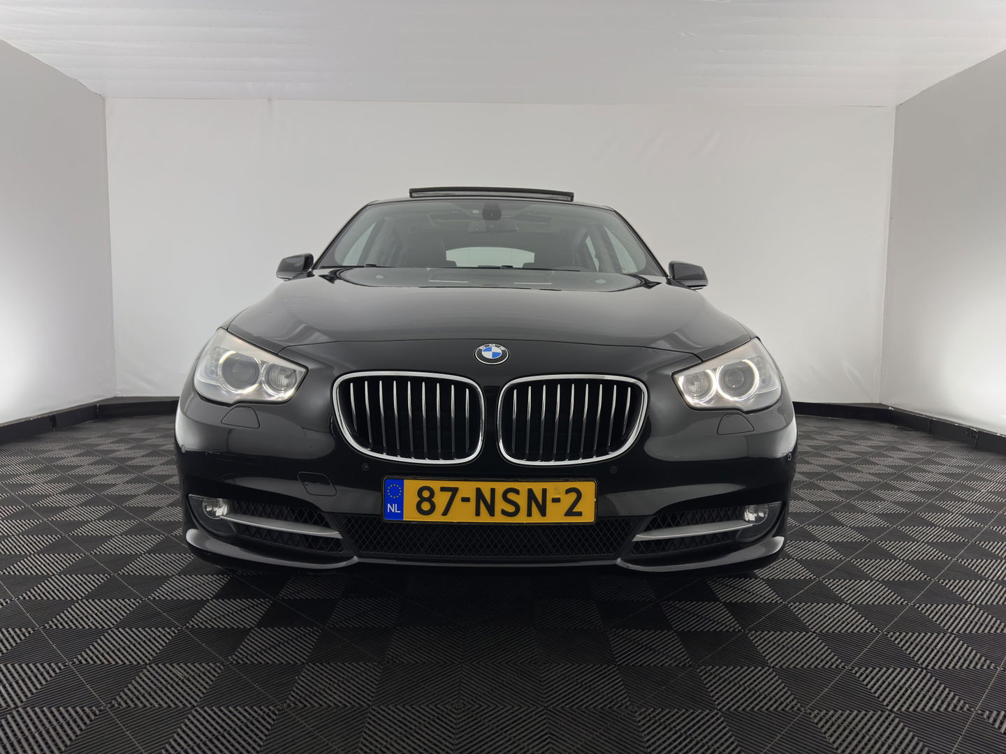 BMW 5 Serie Gran Turismo 530d High Executive Aut. *PANO | LUXURY-LEATHER | NAVI-FULLMAP | BI-XENON | CRUISE | HIFI-SOUND | HEATED-COMFORTSEATS | AMBIENT-LIGHT | CAMERA | PDC | TOWBAR | WOODEN-INLAY |  20'' ALU*