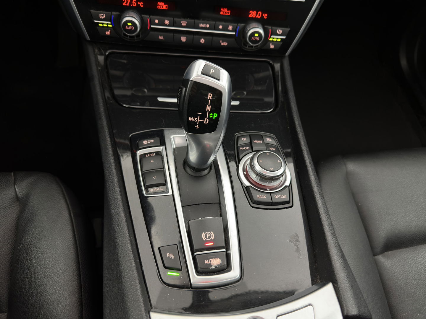 BMW 5 Serie Gran Turismo 530d High Executive Aut. *PANO | LUXURY-LEATHER | NAVI-FULLMAP | BI-XENON | CRUISE | HIFI-SOUND | HEATED-COMFORTSEATS | AMBIENT-LIGHT | CAMERA | PDC | TOWBAR | WOODEN-INLAY |  20'' ALU*