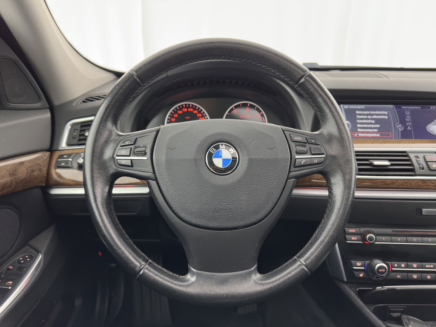 BMW 5 Serie Gran Turismo 530d High Executive Aut. *PANO | LUXURY-LEATHER | NAVI-FULLMAP | BI-XENON | CRUISE | HIFI-SOUND | HEATED-COMFORTSEATS | AMBIENT-LIGHT | CAMERA | PDC | TOWBAR | WOODEN-INLAY |  20'' ALU*