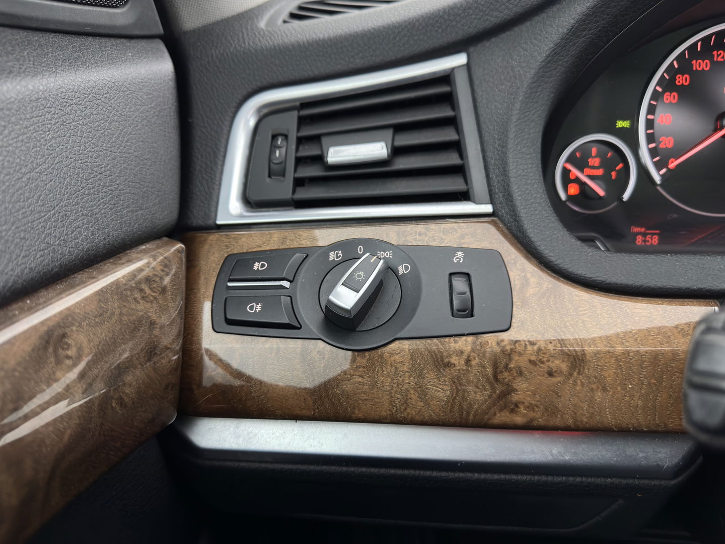 BMW 5 Serie Gran Turismo 530d High Executive Aut. *PANO | LUXURY-LEATHER | NAVI-FULLMAP | BI-XENON | CRUISE | HIFI-SOUND | HEATED-COMFORTSEATS | AMBIENT-LIGHT | CAMERA | PDC | TOWBAR | WOODEN-INLAY |  20'' ALU*