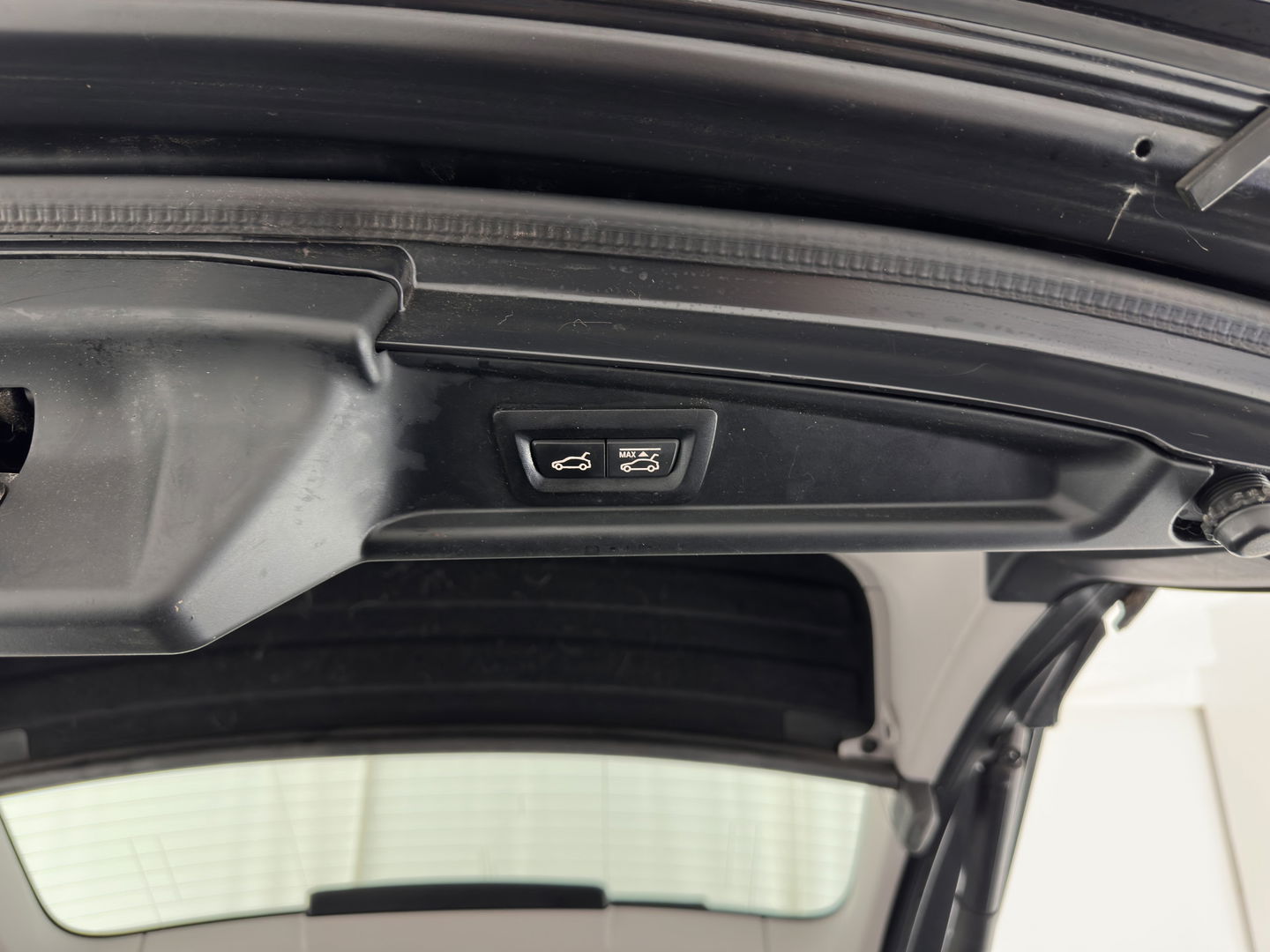 BMW 5 Serie Gran Turismo 530d High Executive Aut. *PANO | LUXURY-LEATHER | NAVI-FULLMAP | BI-XENON | CRUISE | HIFI-SOUND | HEATED-COMFORTSEATS | AMBIENT-LIGHT | CAMERA | PDC | TOWBAR | WOODEN-INLAY |  20'' ALU*