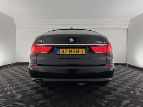 BMW 5 Serie Gran Turismo 530d High Executive Aut. *PANO | LUXURY-LEATHER | NAVI-FULLMAP | BI-XENON | CRUISE | HIFI-SOUND | HEATED-COMFORTSEATS | AMBIENT-LIGHT | CAMERA | PDC | TOWBAR | WOODEN-INLAY |  20'' ALU*