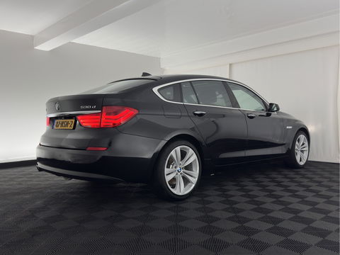 BMW 5 Serie Gran Turismo 530d High Executive Aut. *PANO | LUXURY-LEATHER | NAVI-FULLMAP | BI-XENON | CRUISE | HIFI-SOUND | HEATED-COMFORTSEATS | AMBIENT-LIGHT | CAMERA | PDC | TOWBAR | WOODEN-INLAY |  20'' ALU*