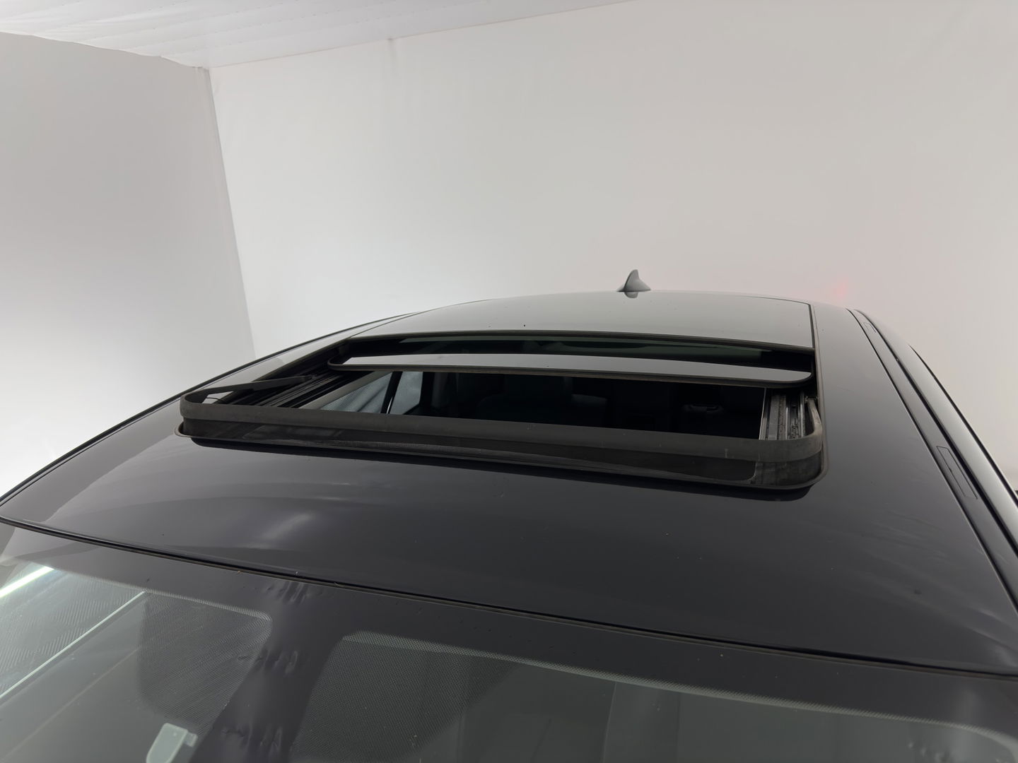 BMW 5 Serie Gran Turismo 530d High Executive Aut. *PANO | LUXURY-LEATHER | NAVI-FULLMAP | BI-XENON | CRUISE | HIFI-SOUND | HEATED-COMFORTSEATS | AMBIENT-LIGHT | CAMERA | PDC | TOWBAR | WOODEN-INLAY |  20'' ALU*