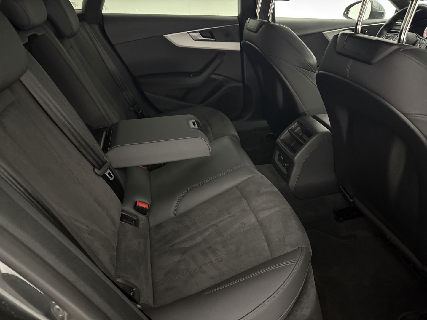 Audi A5 Black Edition S-Line | Virtual | Stoelverw. | Camera | Carplay | Navi | LED