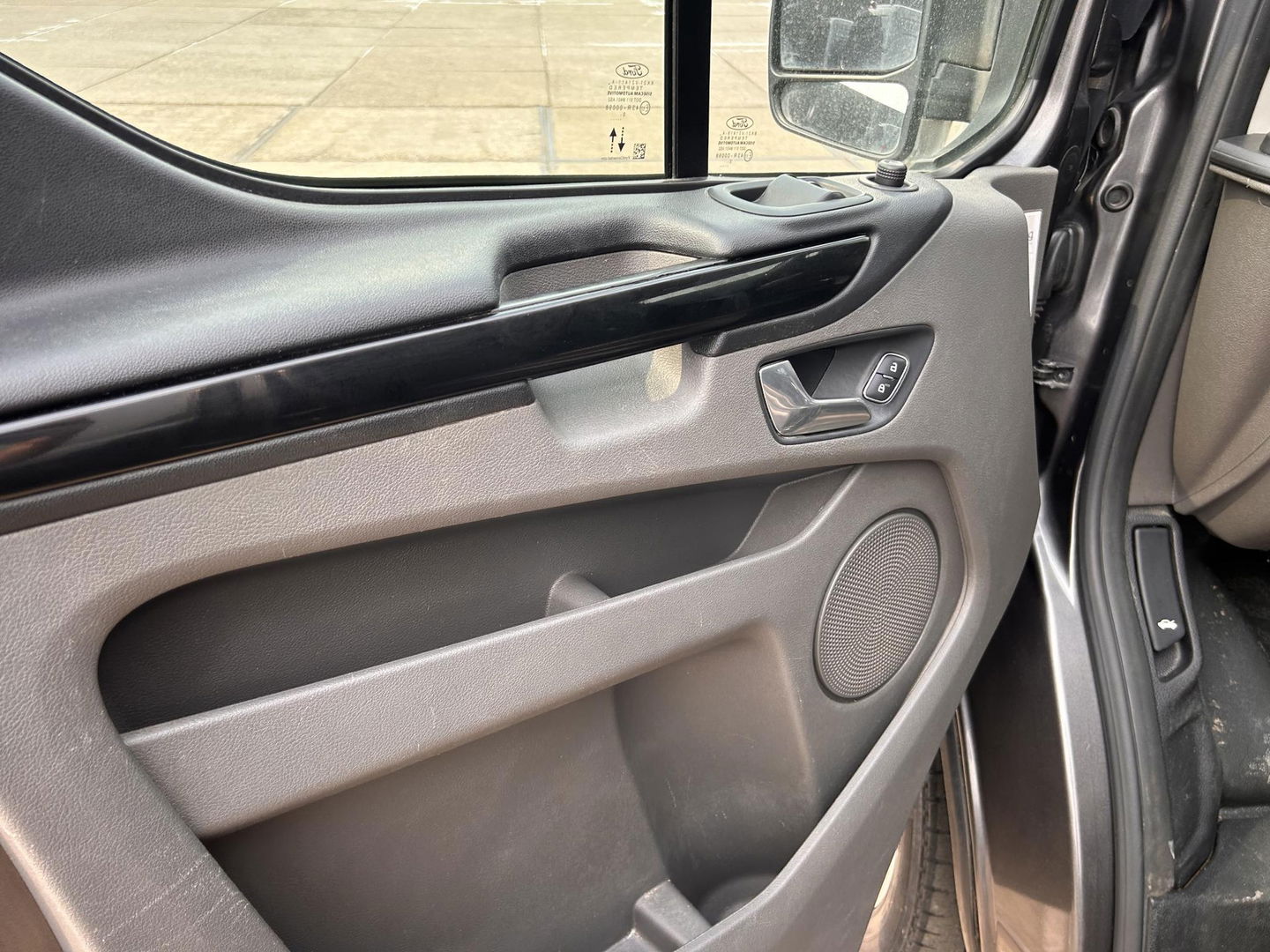 Ford Transit Custom Sport 2.0 185PK L2H1 320 | BOMVOL | LED | STOELVERWARMING | CARPLAY | AUTOMAAT