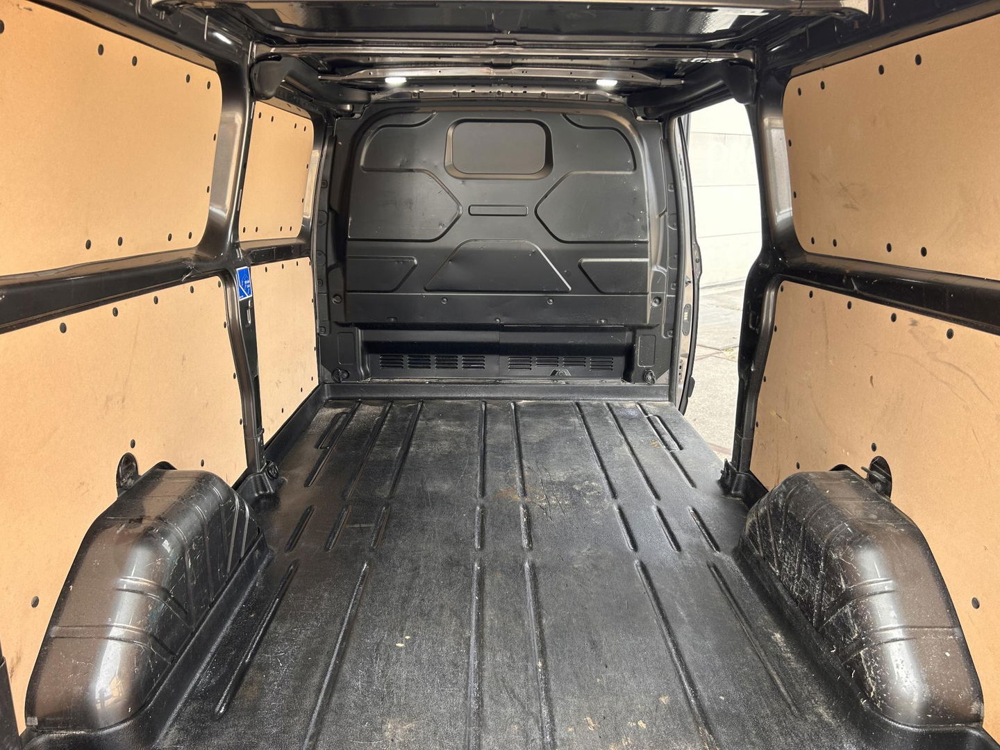 Ford Transit Custom Sport 2.0 185PK L2H1 320 | BOMVOL | LED | STOELVERWARMING | CARPLAY | AUTOMAAT