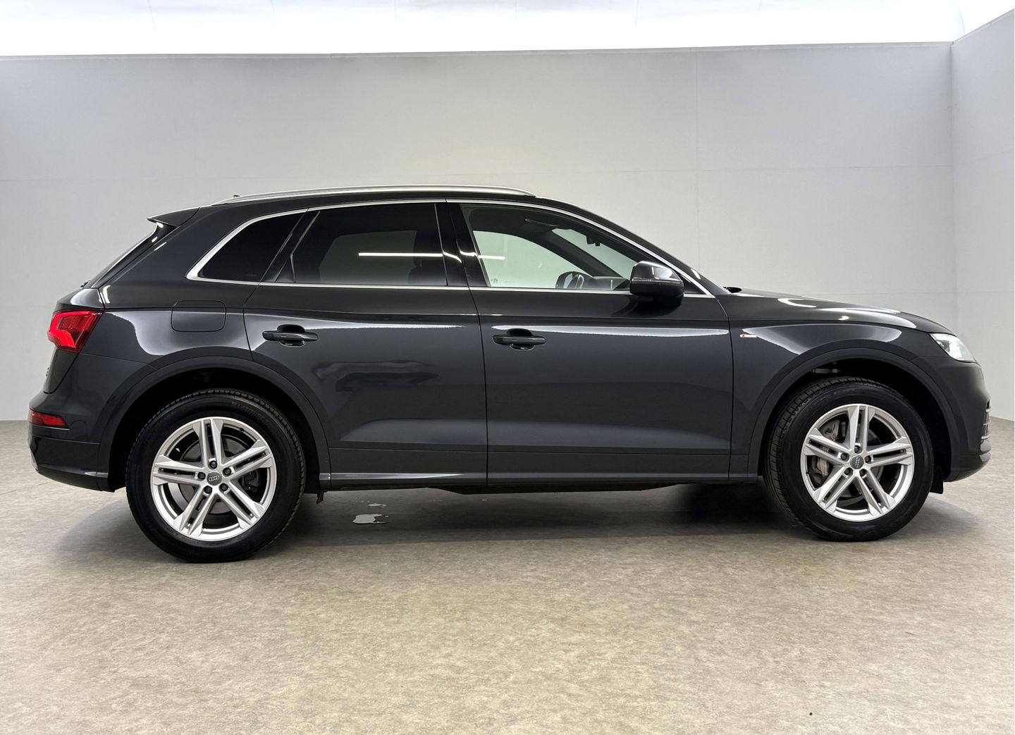 Audi Q5 55 TFSI e Quattro S-line Competition | Camera | LED | Virtual | Adap. Cruise | Carplay | Parkeersens.