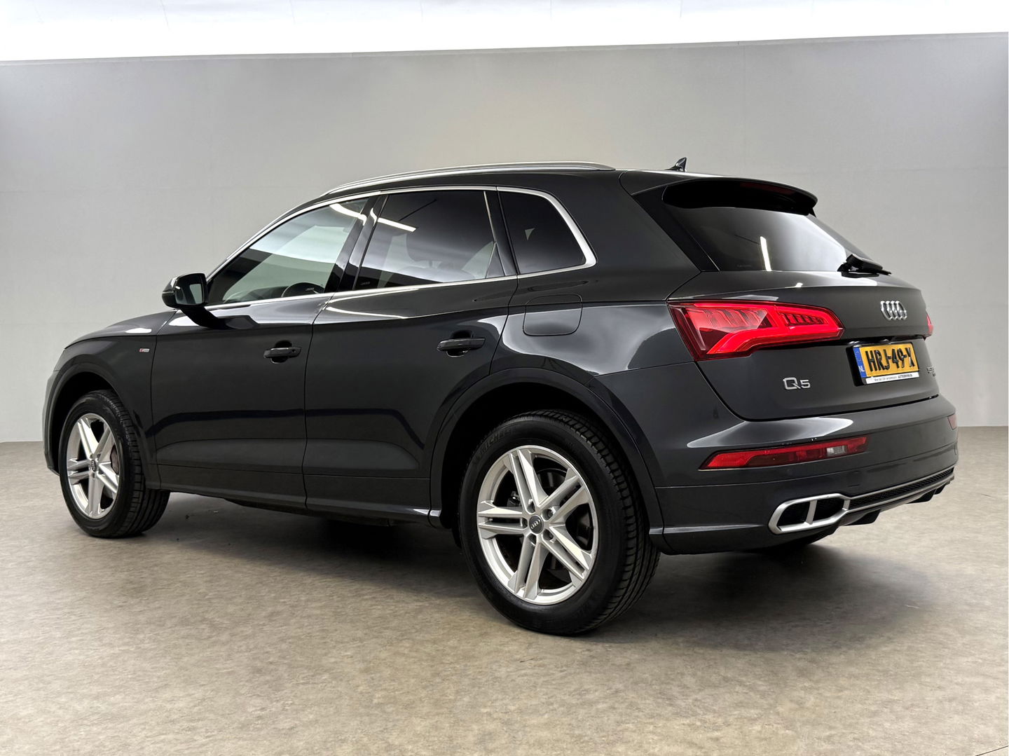 Audi Q5 55 TFSI e Quattro S-line Competition | Camera | LED | Virtual | Adap. Cruise | Carplay | Parkeersens.