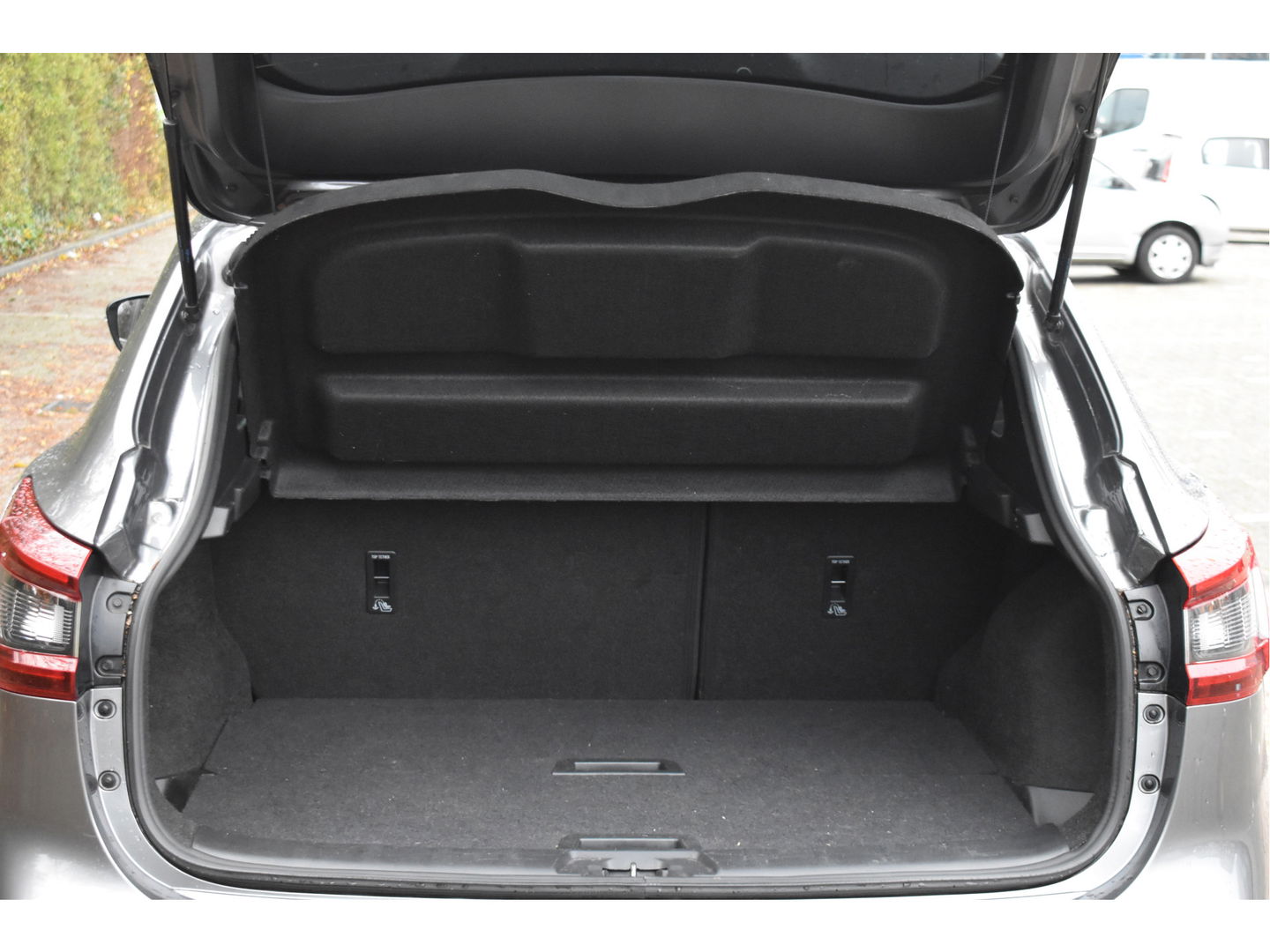 Nissan QASHQAI 1.3 DIG-T N-Connecta 160 pk | Keyless | 360 gr.camera | Carplay | Pano.dak | Stoelverwarming | Vol