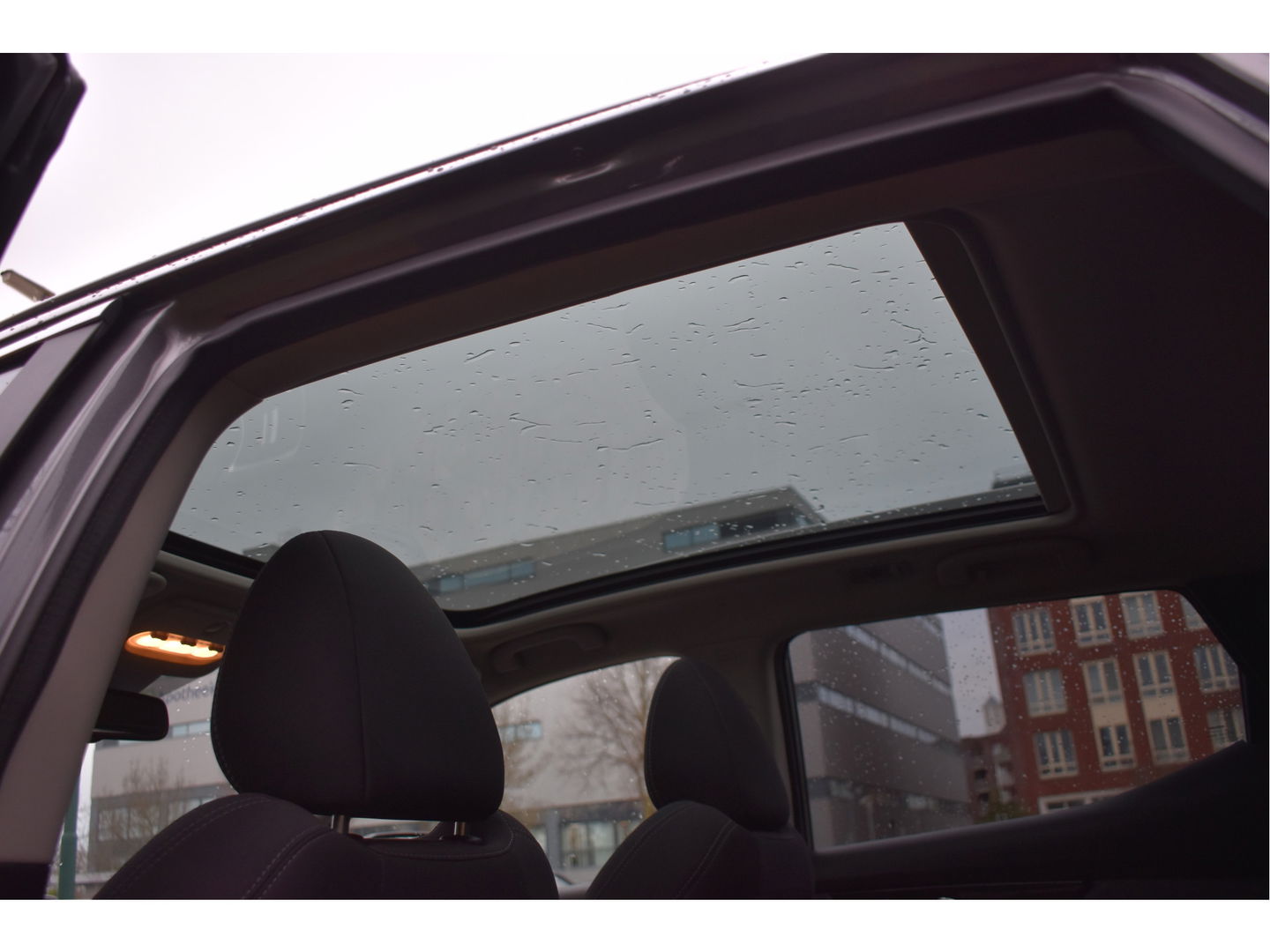 Nissan QASHQAI 1.3 DIG-T N-Connecta 160 pk | Keyless | 360 gr.camera | Carplay | Pano.dak | Stoelverwarming | Vol