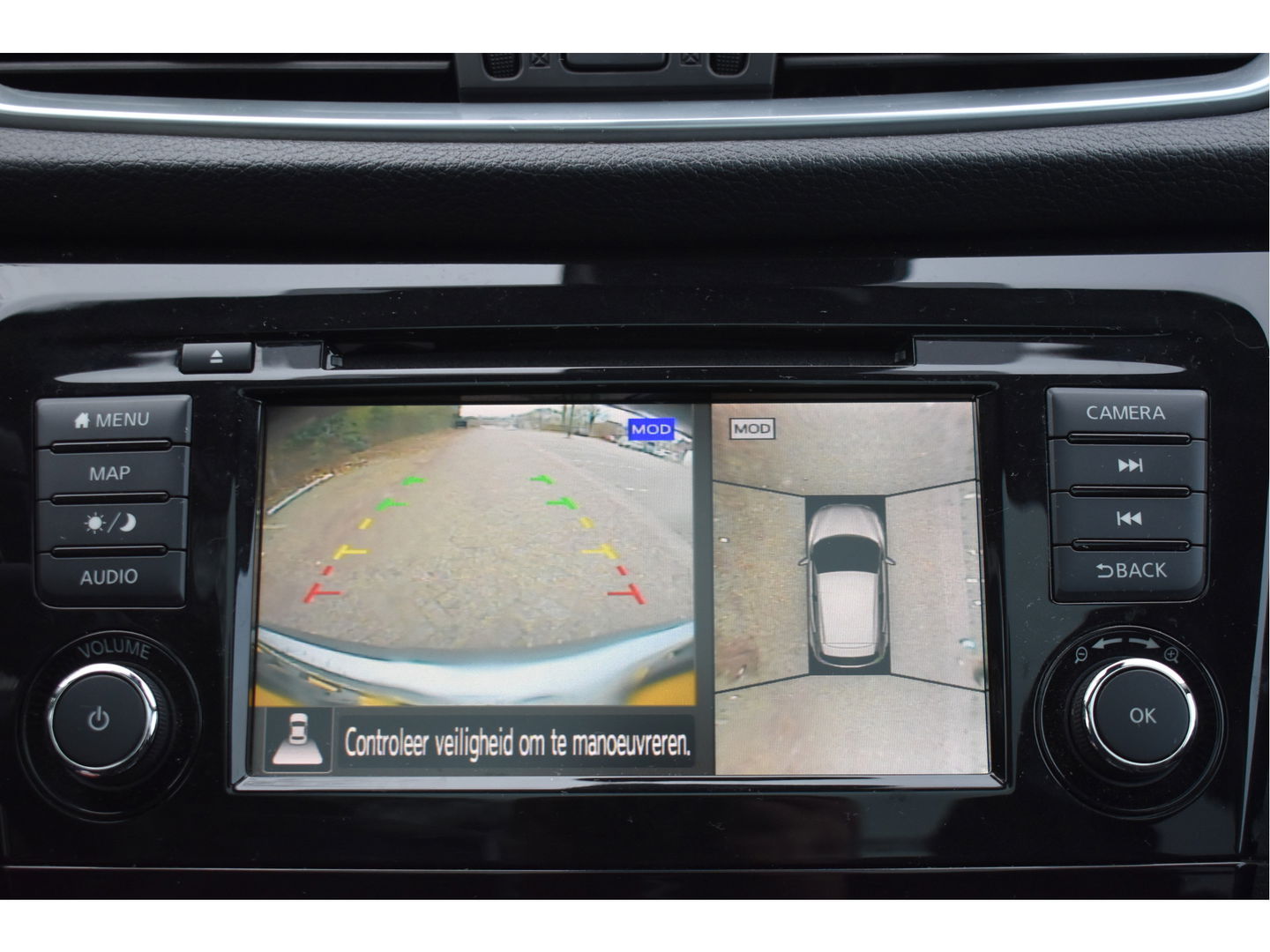 Nissan QASHQAI 1.3 DIG-T N-Connecta 160 pk | Keyless | 360 gr.camera | Carplay | Pano.dak | Stoelverwarming | Vol